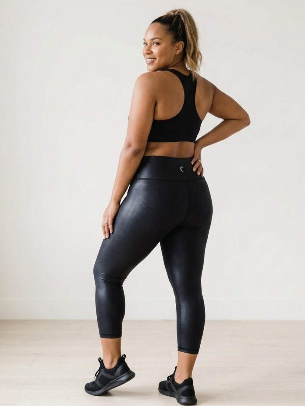 ✨ ZYIA Active Black Brilliant Crop Leggings | Size 14-16 ✨